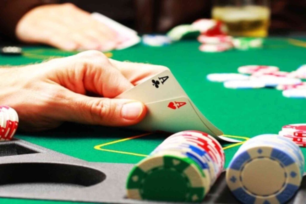 Are there social features in online casinos?